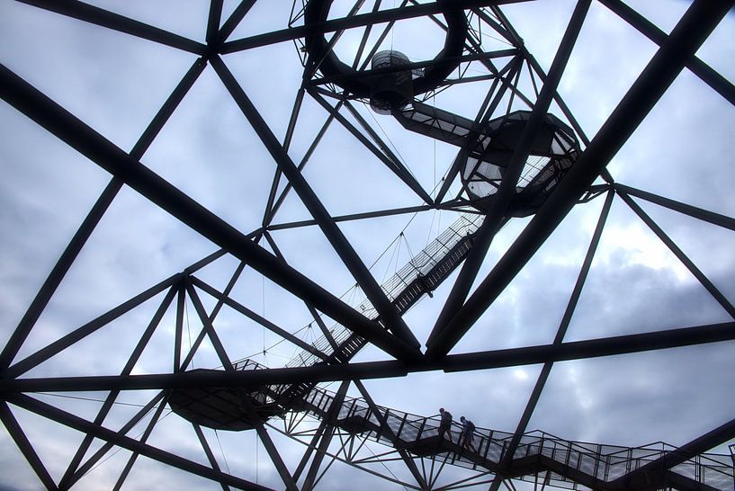 Tetrahedron opstijging van Edgar Schermaul