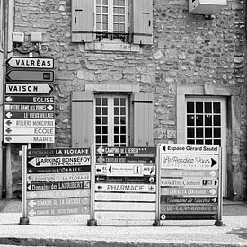 bewegwijzering, Frankrijk, frans straatje, france, de Drome van M. B. fotografie