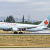 Air Canada Boeing 767-300 passagiersvliegtuig. van Jaap van den Berg