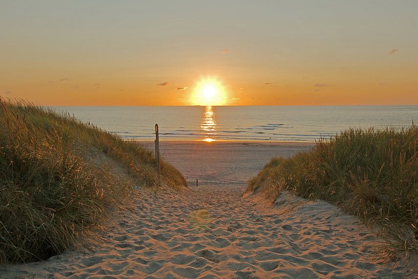 Sonnenuntergang am Meer von Wim van der Geest