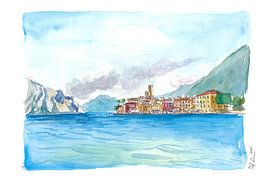 Vue en bateau de Malcesine en Italie avec le lac de Garde et Riva