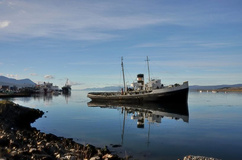 Sur les Rives du Bout du Monde by Frank Photos