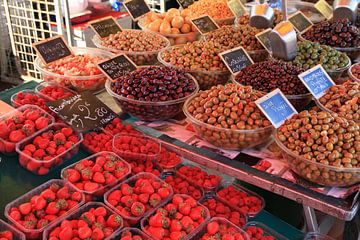 Fruit en Olijven op de markt van Jan Roodzand