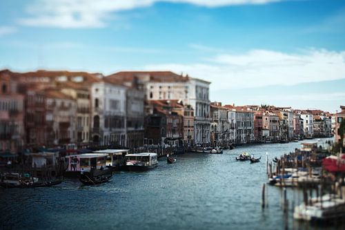 Venetie in blauw - zicht vanaf de rialtobrug | Italie in tilt shift