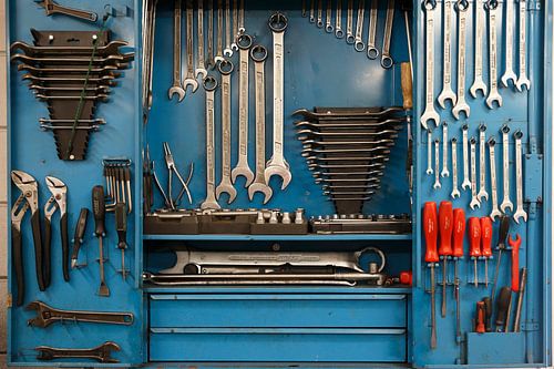 Tool cabinet