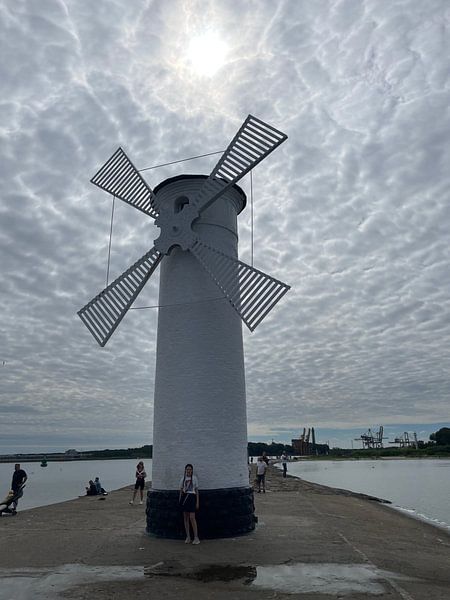 Molen op de peer in Swinemünde (Polen) van Anna Sasiadek