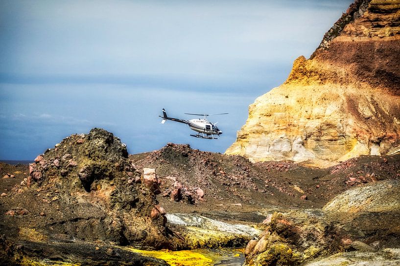 Helicopter drop-off by Chantal CECCHETTI