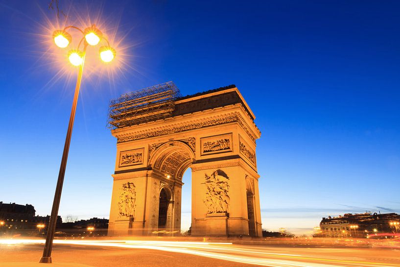 Arc de Triomphe with lantern by Dennis van de Water