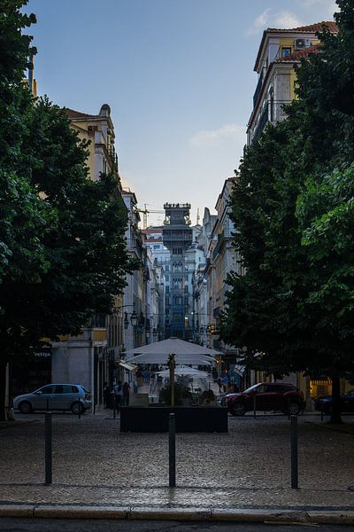 Lisbon by Hello Pompoyo