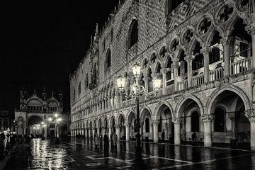 San Marco bei Nacht von Rob Boon