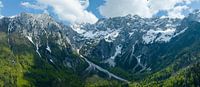 Alpen landschap vallei in de lente van Sjoerd van der Wal Fotografie thumbnail