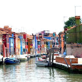 Colourful houses in Burano von Thomas Bellens
