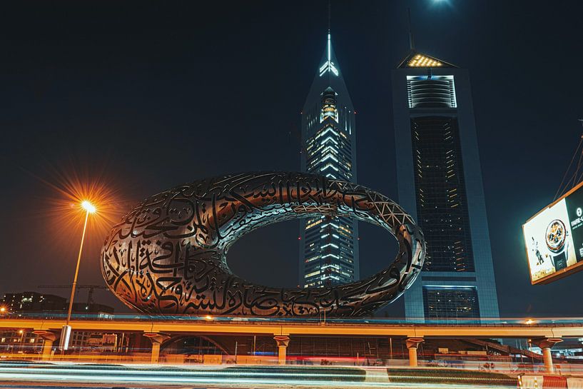 Dubai by Hello Pompoyo