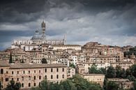 Donkere wolken boven Siena van Frank Lenaerts thumbnail