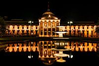 Kurhaus bij nacht