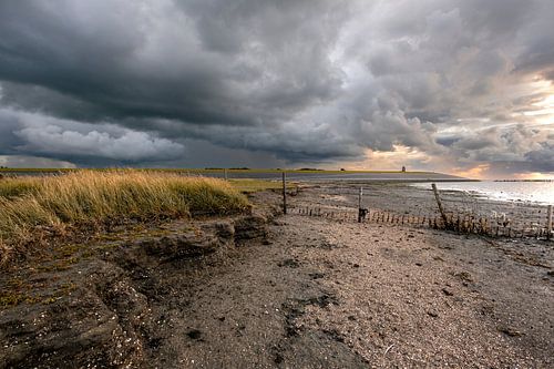 Raue Wolken über Wierum von Dirk Jan ter Harkel