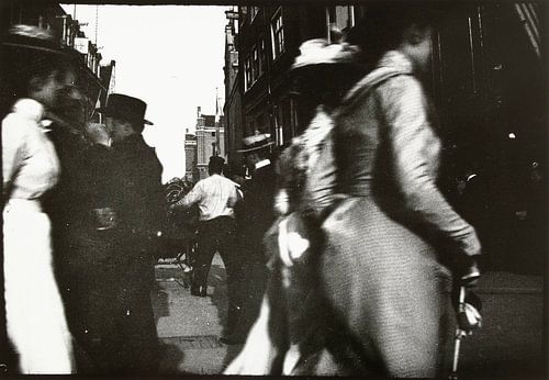 Wandelaars op het Spui en de Kalverstraat, George Hendrik Breitner