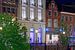 Nachtaufnahme Grachtenhaus Oudegracht Utrecht von Anton de Zeeuw