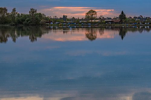 Rustige avond aan het Laupheimer Meer