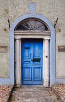Blauwe deur in Dublin.