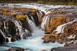 De prachtige Bruarfoss-waterval van dichtbij, IJsland  van PhotoCluster