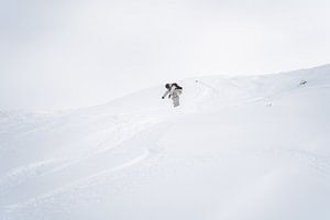 Freeriden Pulverschnee Fahren im Montafon, Vorarlberg Snowboardgruppe