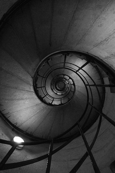 Spiral staircase, Arc de Triomphe, Paris by Nynke Altenburg