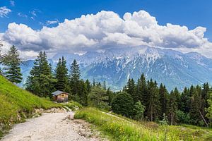 Blick vom Hohen Kranzberg auf das Karwendelgebirge bei Mittenwal