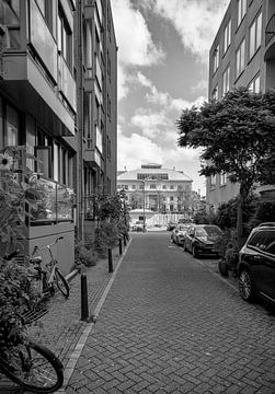Utrechtsedwarsstraat Amsterdam by Peter Bartelings
