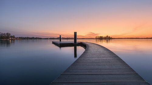 Sonnenuntergang am Paterswoldsemeer in der Provinz Groningen