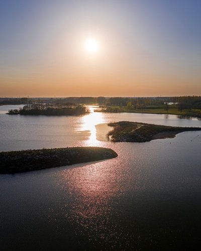 Sonnenuntergang über Wasser