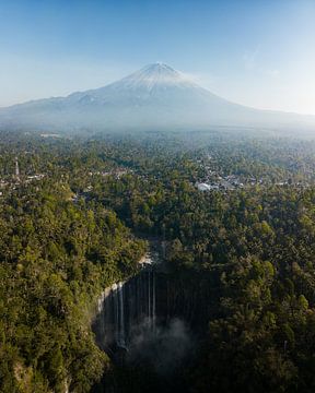 Tumpak Sewu Waterval - Java, Indonesië van Ian Schepers