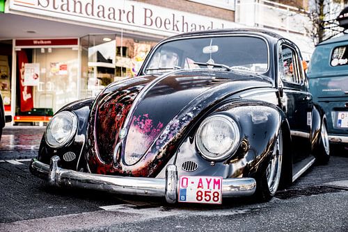 Volkswagen Bug by Ronald De Neve