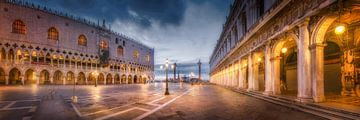 Piazza di San Marco / San Marcoplein met Dogenpaleis in Venetië van Voss Fine Art Fotografie