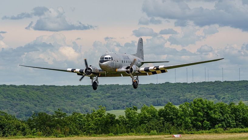 Douglas DC-3 Dakota. by Jaap van den Berg