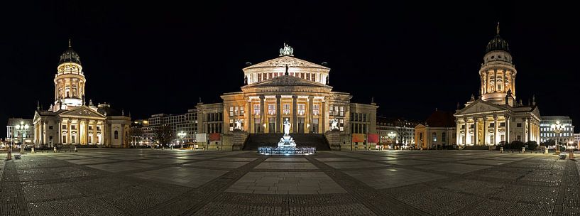 Gendarmenmarkt Berlijn Panorama bij nacht van Frank Herrmann