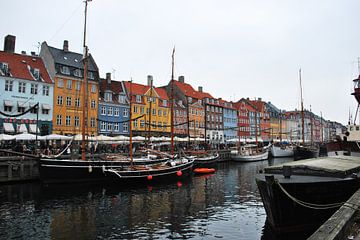 Skyline van Kopenhagen (Nyhavn) - Denemarken van Be More Outdoor