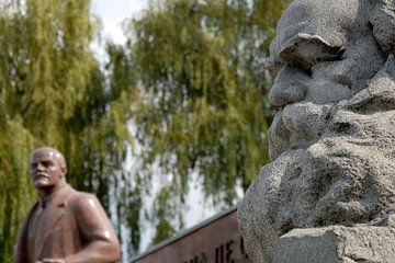 Wladimir Lenin und Karl Marx von Richard Wareham