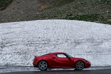 Alfa Romeo 4C im Schnee von The Wandering Piston