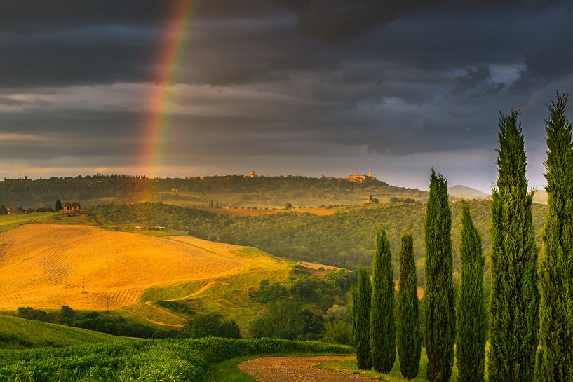 Regenboog over Pienza, Toscane, Italië van Henk Meijer Photography