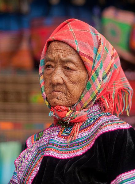 Vietnam: Can Cau Markt (Bắc Hà) by Maarten Verhees