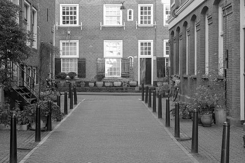 Zicht op Karthuizerhofje Amsterdam