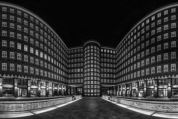 Hamburg - Panoramafoto Sprinkenhof zwart-wit van Das-Hamburg-Foto