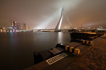 Erasmus bridge at night