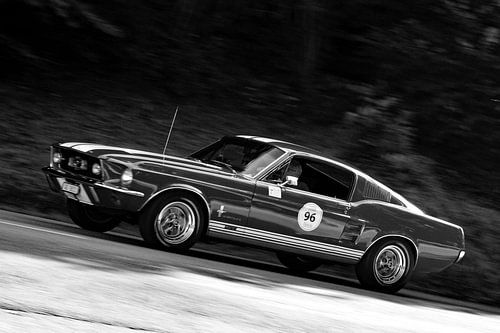 Ford Mustang GT 390 GT SW Foto op de heuvel - Eggberg Klassik 2019 -... van Ingo Laue