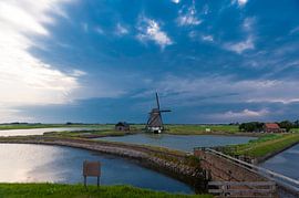 Water and Windmills van Brian Morgan