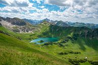 Uitzicht over de Schrecksee naar de Allgäuer Alpen van Leo Schindzielorz thumbnail