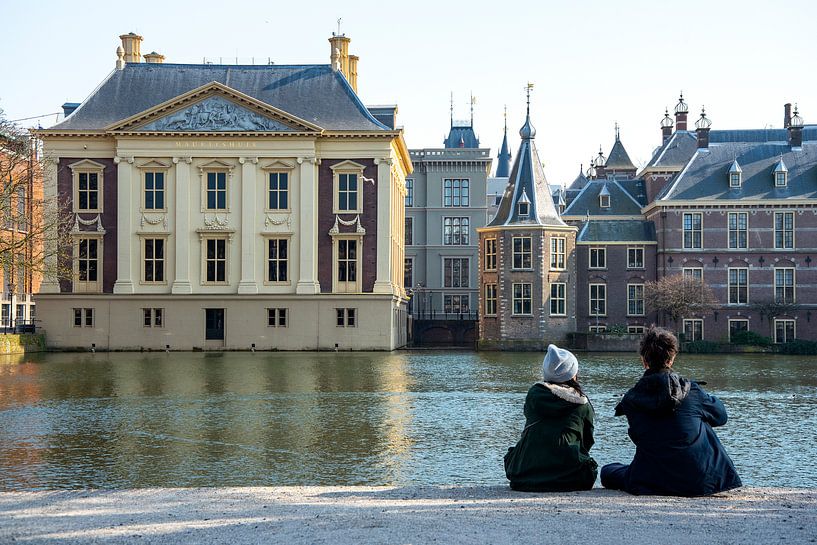 Hofvijver mit dem Türmchen und Mauritshuis Den Haag von Michel Groen