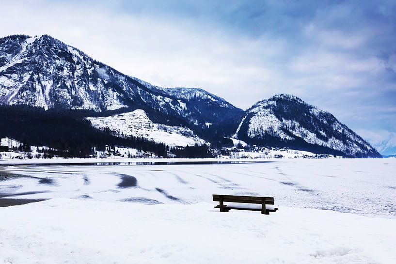 Winterlandschap aan de Traunsee in Oostenrijk van Frank Herrmann