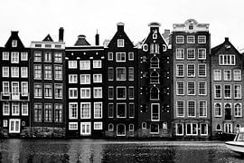 Der Damrak Amterdam im Schwarz-Weiß-Bild von Linsey Aandewiel-Marijnen